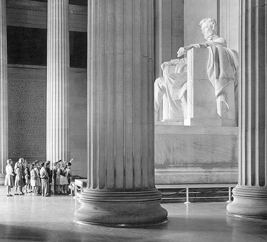 lincoln-memorial-tours-washington-dc-nightlife-image-1001.jpg